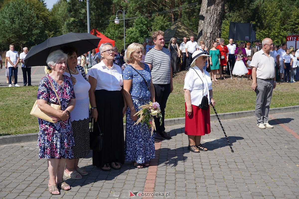 Uroczystości patriotyczne w Dąbrówce [15.08.2023] - zdjęcie #93 - eOstroleka.pl