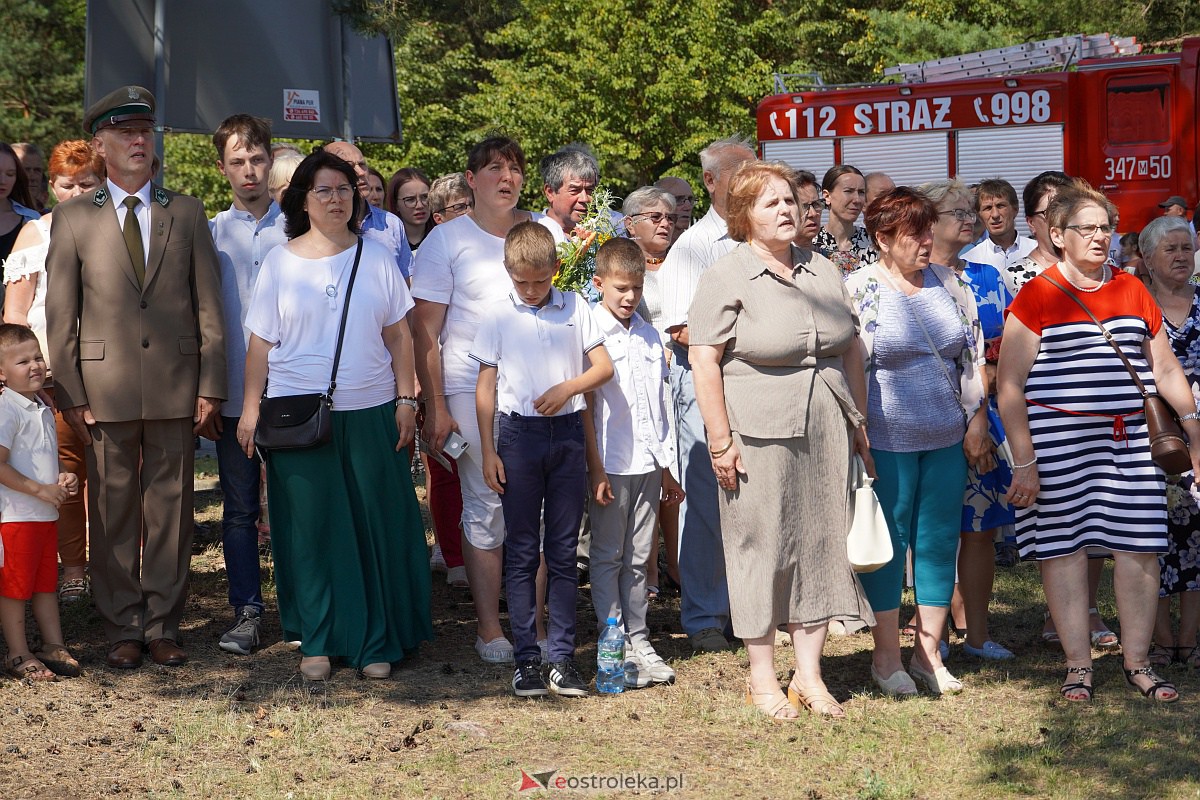 Uroczystości patriotyczne w Dąbrówce [15.08.2023] - zdjęcie #87 - eOstroleka.pl