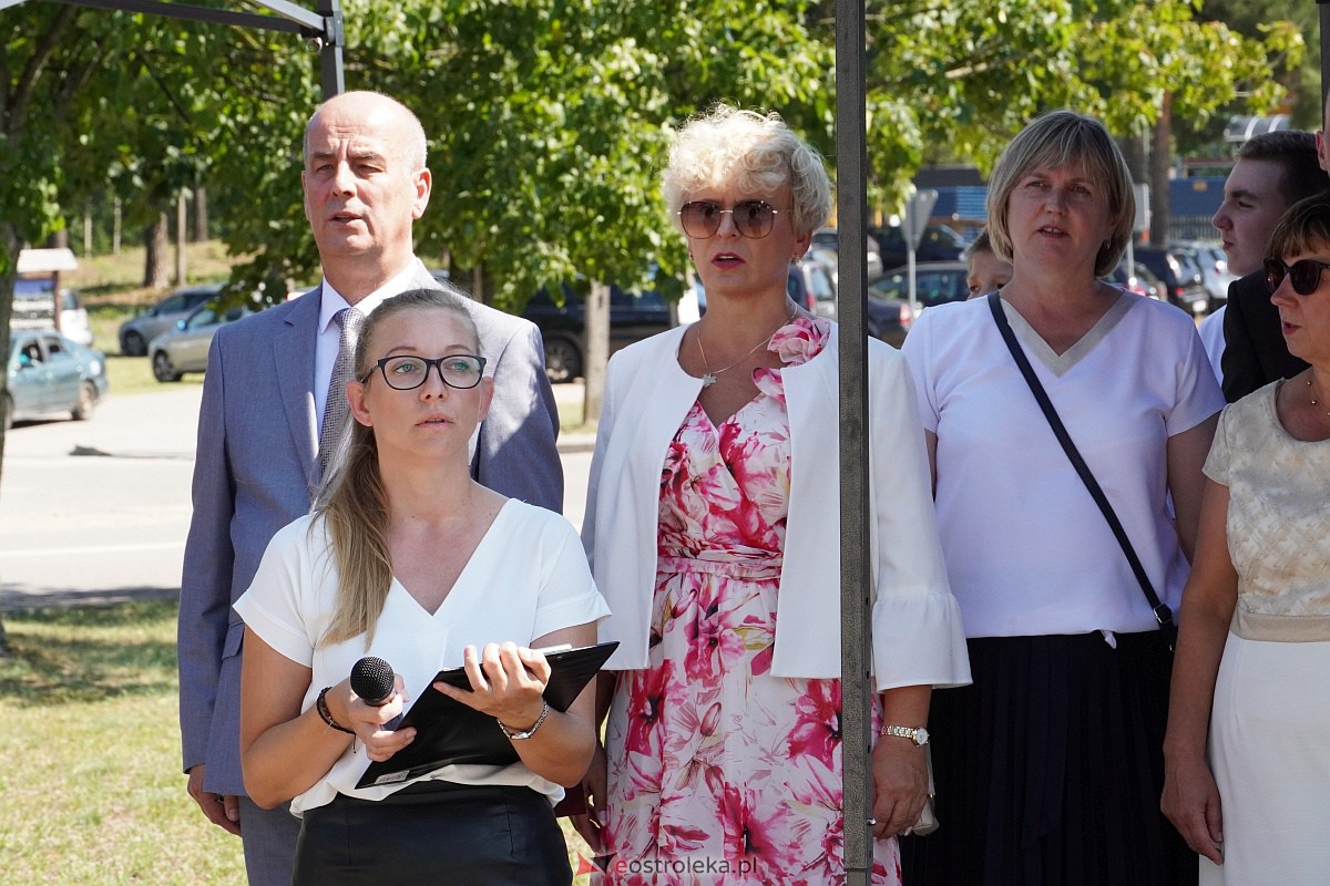 Uroczystości patriotyczne w Dąbrówce [15.08.2023] - zdjęcie #77 - eOstroleka.pl