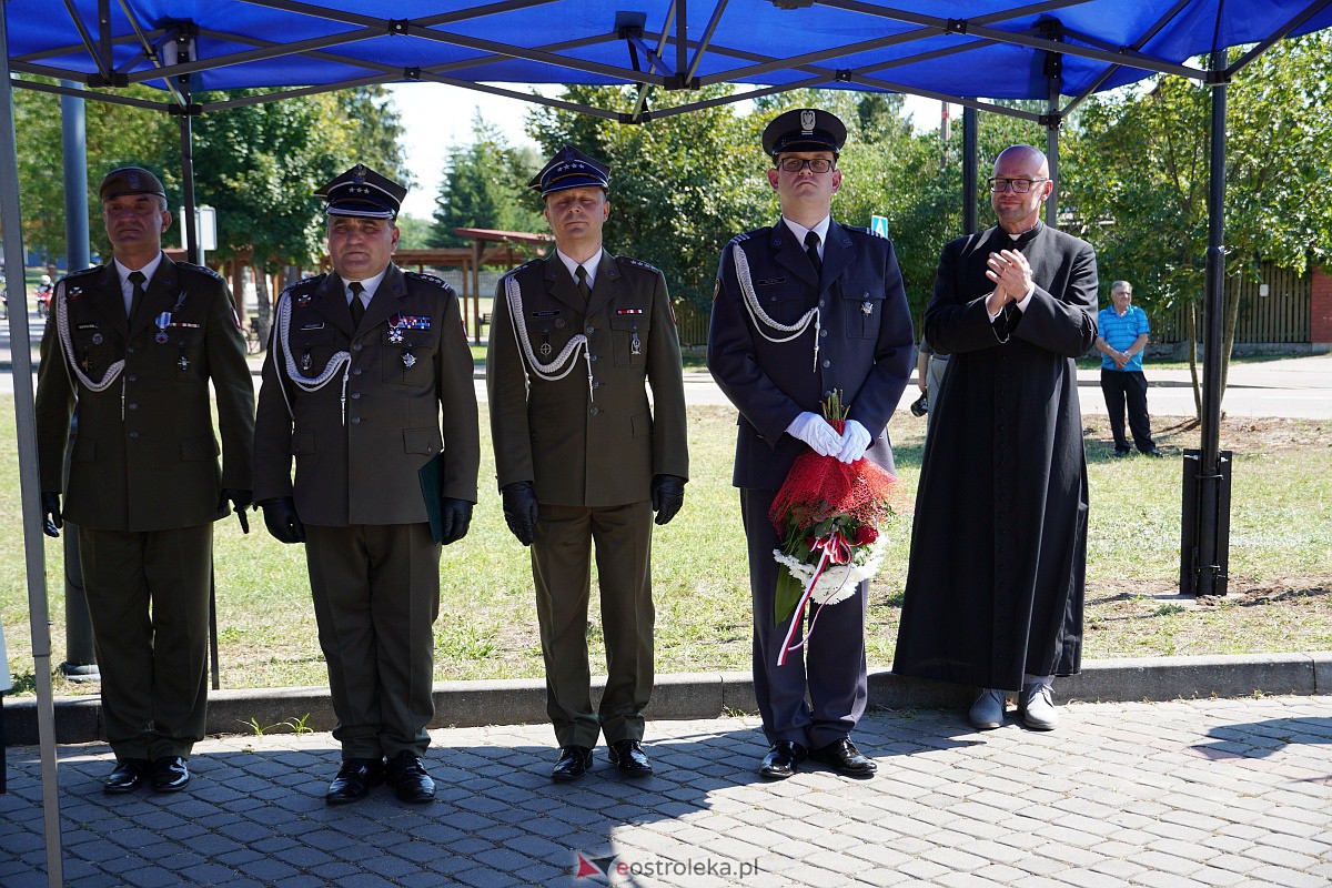 Uroczystości patriotyczne w Dąbrówce [15.08.2023] - zdjęcie #31 - eOstroleka.pl