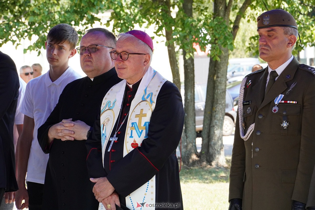 Uroczystości patriotyczne w Dąbrówce [15.08.2023] - zdjęcie #61 - eOstroleka.pl