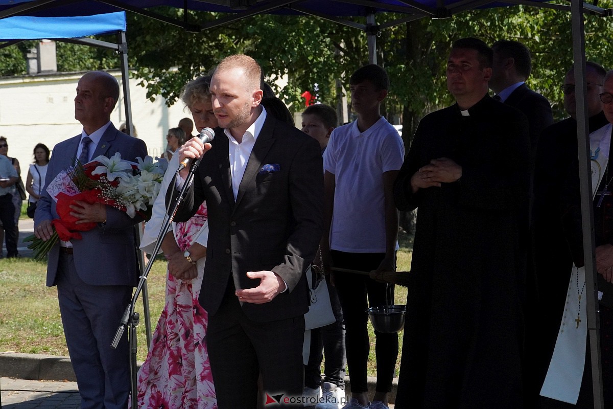 Uroczystości patriotyczne w Dąbrówce [15.08.2023] - zdjęcie #51 - eOstroleka.pl