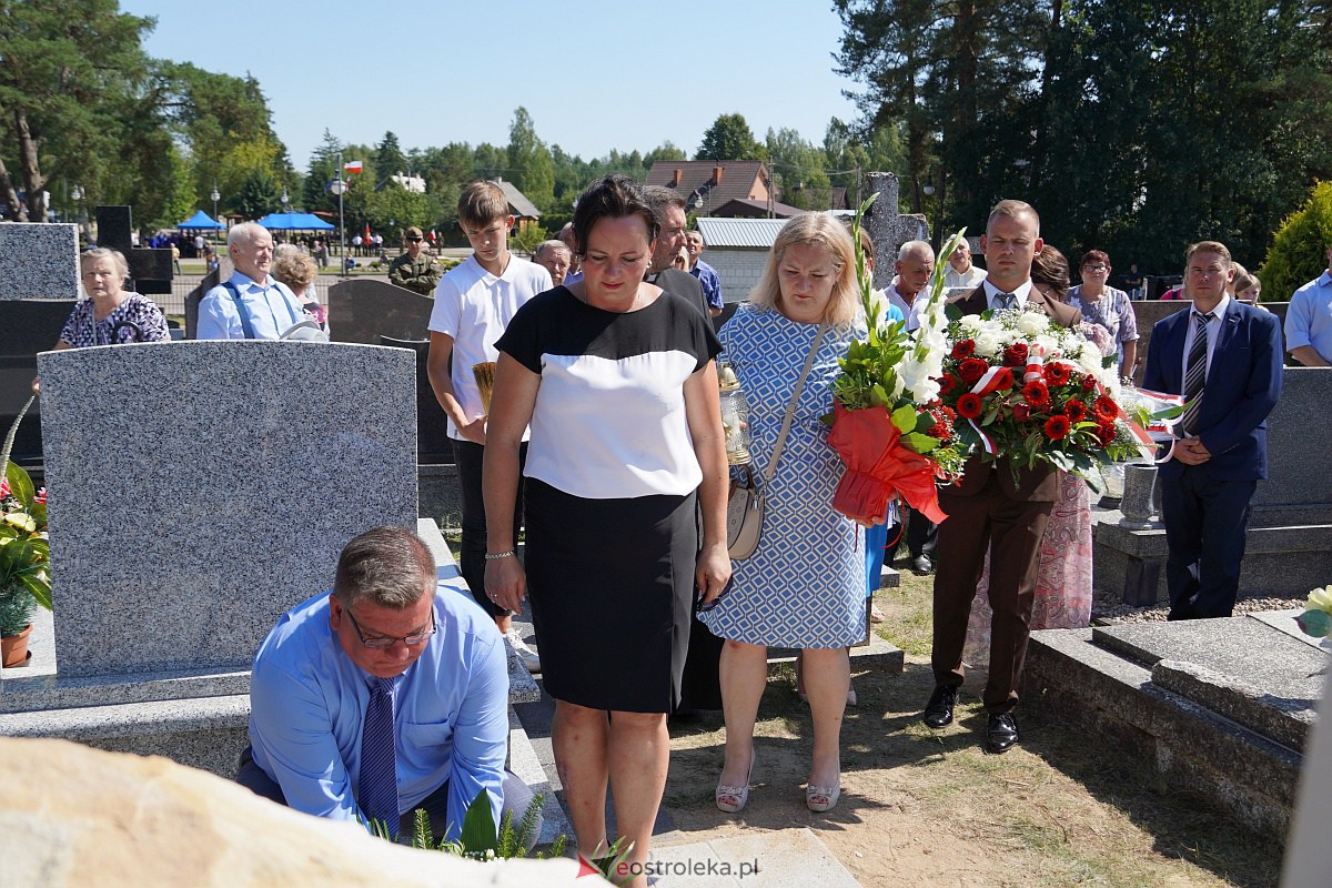 Uroczystości patriotyczne w Dąbrówce [15.08.2023] - zdjęcie #46 - eOstroleka.pl