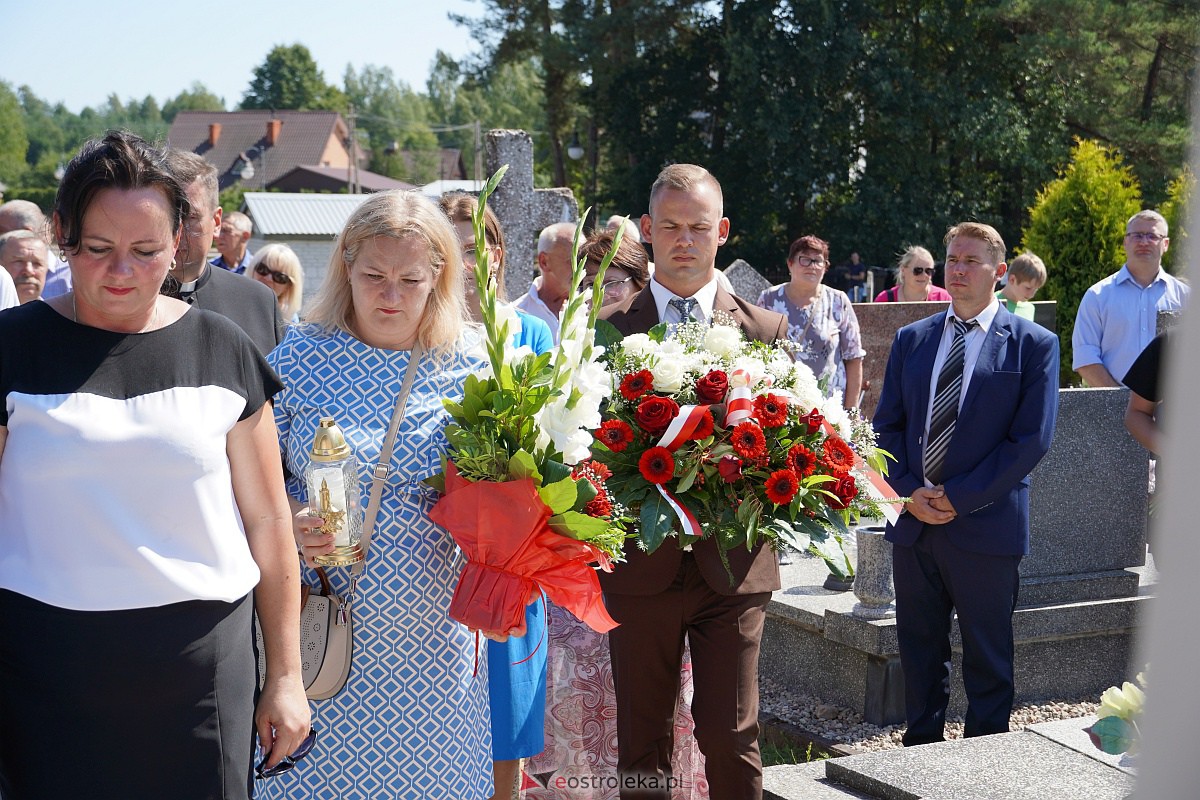 Uroczystości patriotyczne w Dąbrówce [15.08.2023] - zdjęcie #45 - eOstroleka.pl