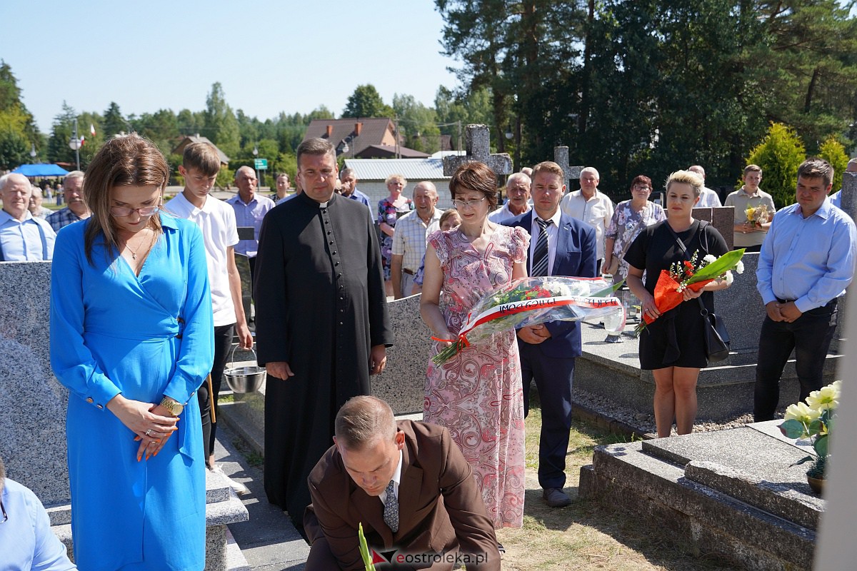 Uroczystości patriotyczne w Dąbrówce [15.08.2023] - zdjęcie #41 - eOstroleka.pl