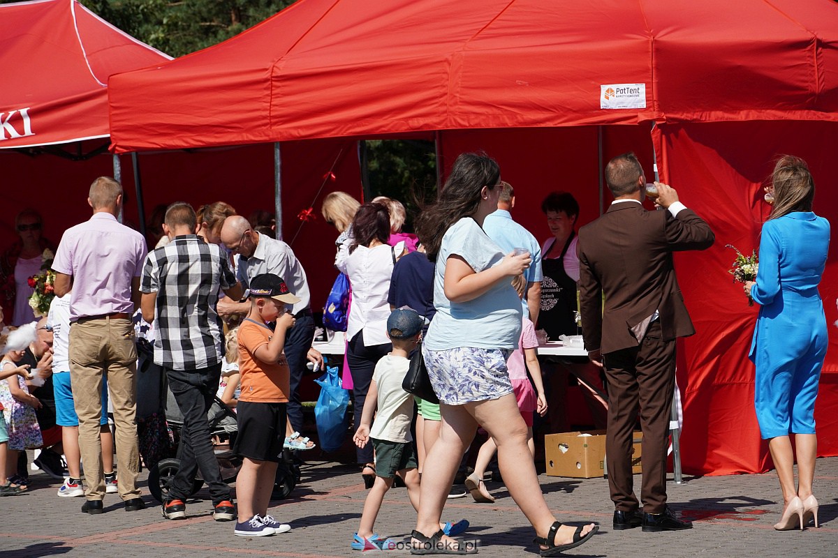 Uroczystości patriotyczne w Dąbrówce [15.08.2023] - zdjęcie #27 - eOstroleka.pl