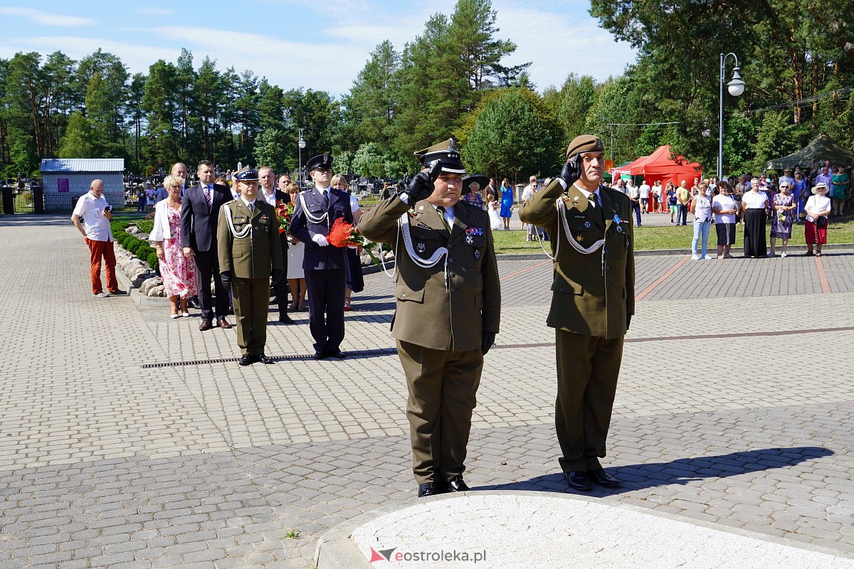 Uroczystości patriotyczne w Dąbrówce [15.08.2023] - zdjęcie #15 - eOstroleka.pl