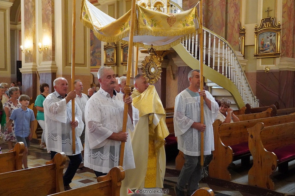 Święcenie zwierząt na Odpuście św. Rocha w Kadzidle [16.08.2023] - zdjęcie #15 - eOstroleka.pl