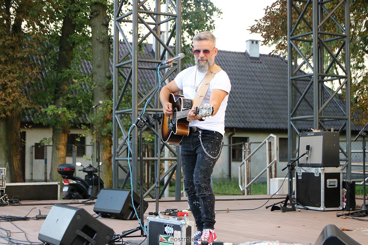 Art Peron - koncert Drogi na Ostrołękę [16.08.2023] - zdjęcie #12 - eOstroleka.pl
