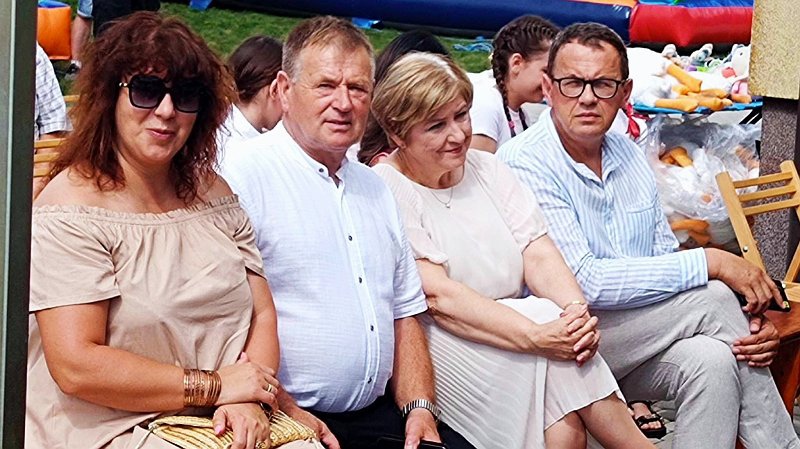 Piknik ze sportowymi akcentami w Tatarach. Starli się żonaci z kawalerami oraz matki z córkami [17.08.2023] - zdjęcie #17 - eOstroleka.pl