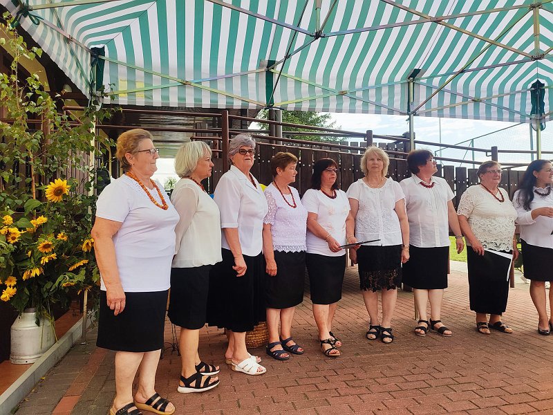 Piknik ze sportowymi akcentami w Tatarach. Starli się żonaci z kawalerami oraz matki z córkami [17.08.2023] - zdjęcie #6 - eOstroleka.pl