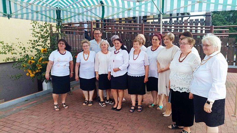 Piknik ze sportowymi akcentami w Tatarach. Starli się żonaci z kawalerami oraz matki z córkami [17.08.2023] - zdjęcie #18 - eOstroleka.pl