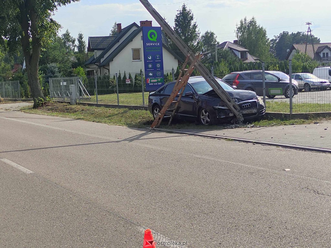 Wypadek w Białobieli [17.08.2023] - zdjęcie #5 - eOstroleka.pl