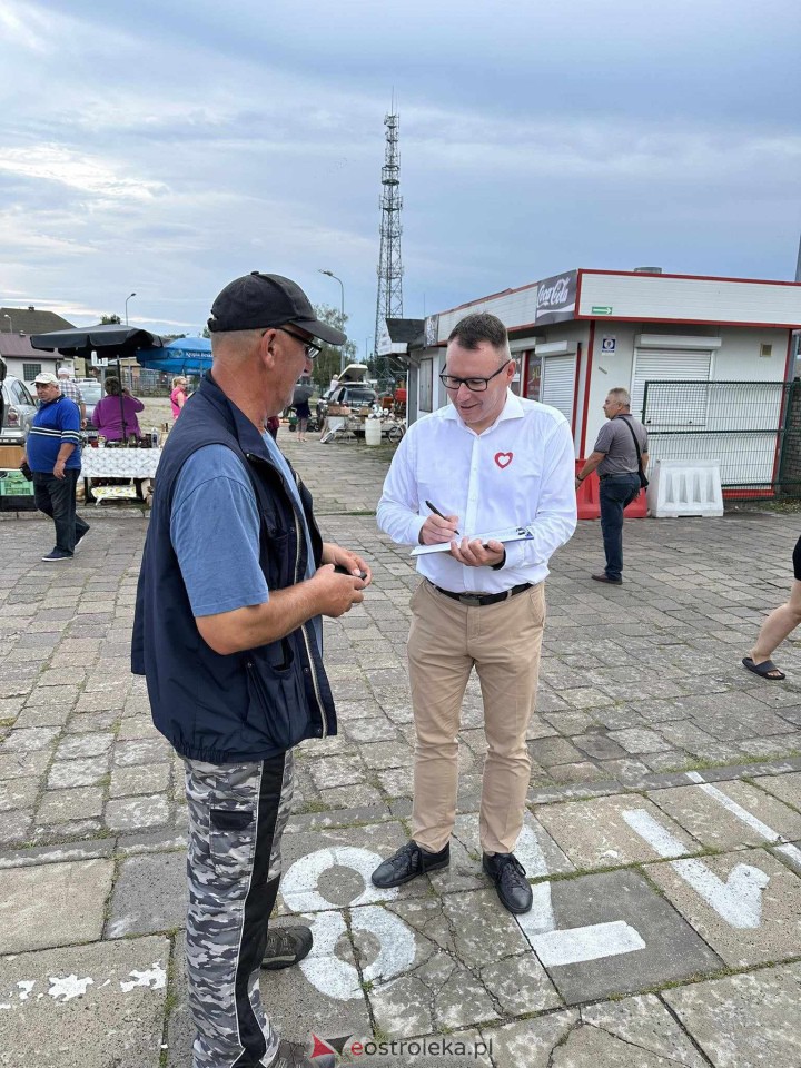 Koalicja Obywatelska zbiera podpisy [19.08.2023] - zdjęcie #4 - eOstroleka.pl
