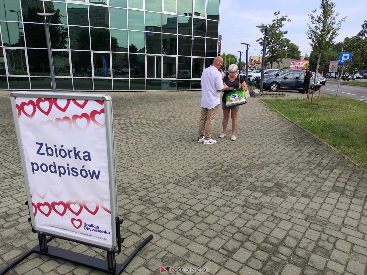 Koalicja Obywatelska zbiera podpisy [19.08.2023] - zdjęcie #2 - eOstroleka.pl
