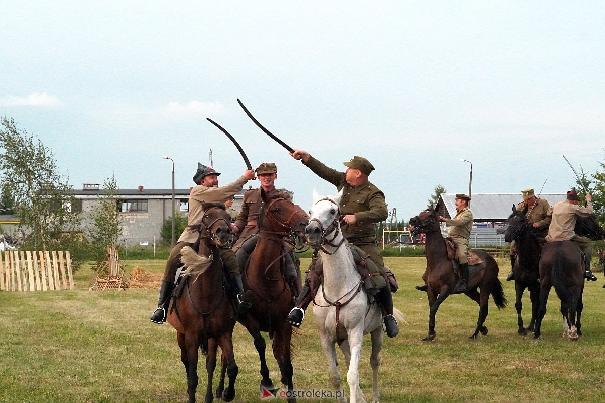 Bolszewika goń. Inscenizacja historyczna w Rzekuniu [19.08.2023] - zdjęcie #107 - eOstroleka.pl