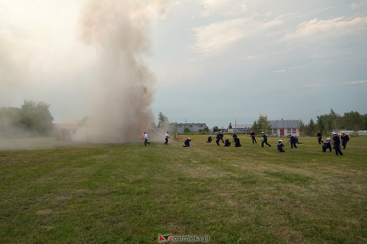 Bolszewika goń. Inscenizacja historyczna w Rzekuniu [19.08.2023] - zdjęcie #54 - eOstroleka.pl