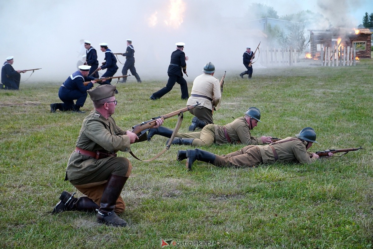 Bolszewika goń. Inscenizacja historyczna w Rzekuniu [19.08.2023] - zdjęcie #46 - eOstroleka.pl