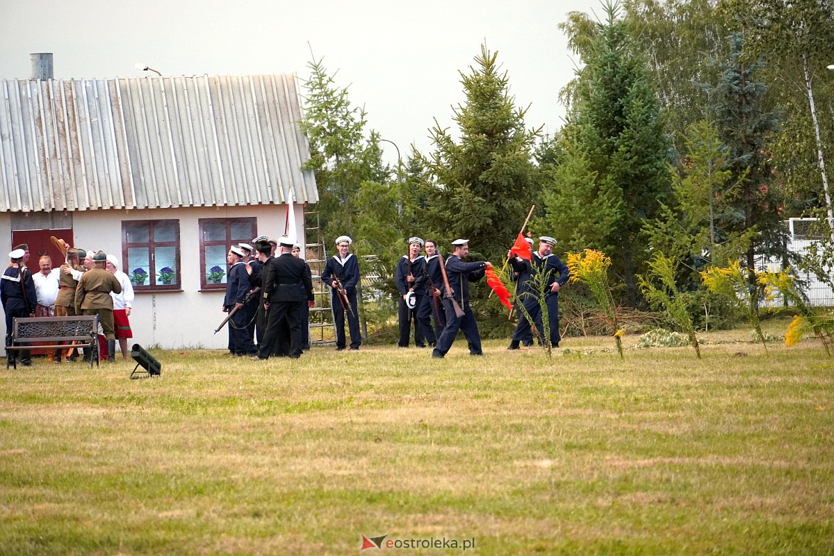 Bolszewika goń. Inscenizacja historyczna w Rzekuniu [19.08.2023] - zdjęcie #16 - eOstroleka.pl