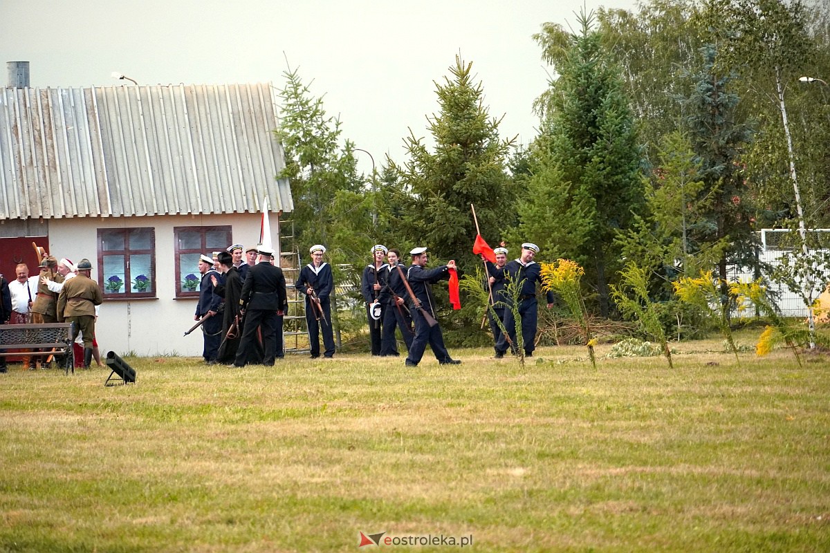 Bolszewika goń. Inscenizacja historyczna w Rzekuniu [19.08.2023] - zdjęcie #15 - eOstroleka.pl