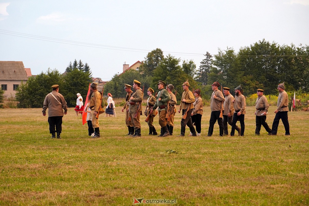 Bolszewika goń. Inscenizacja historyczna w Rzekuniu [19.08.2023] - zdjęcie #1 - eOstroleka.pl