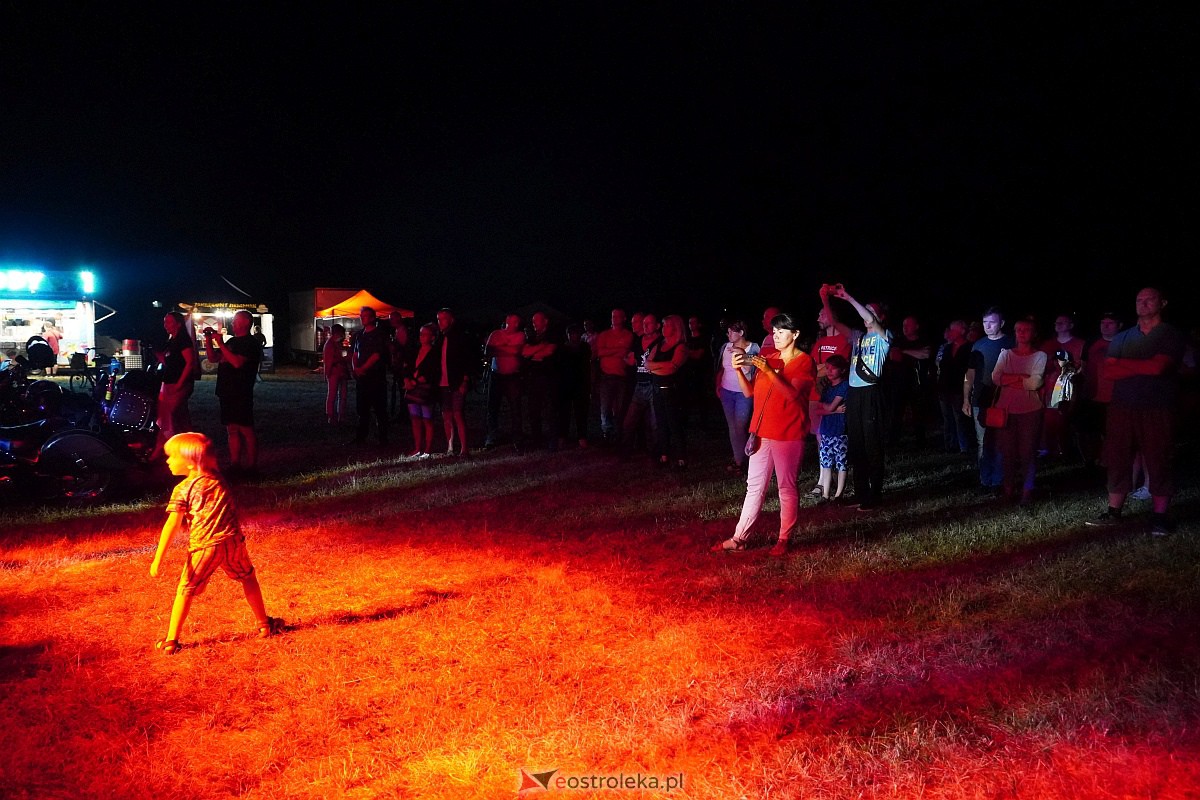 Bolszewika goń. Koncert Norberta Smoły Smolińskiego [19.08.2023] - zdjęcie #13 - eOstroleka.pl