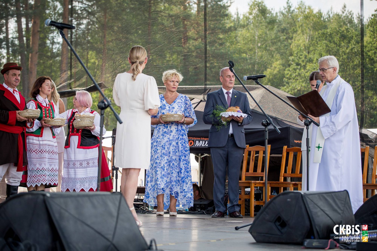 Dożynki na Kurpiach w Lelisie [20.08.2023] - zdjęcie #2 - eOstroleka.pl
