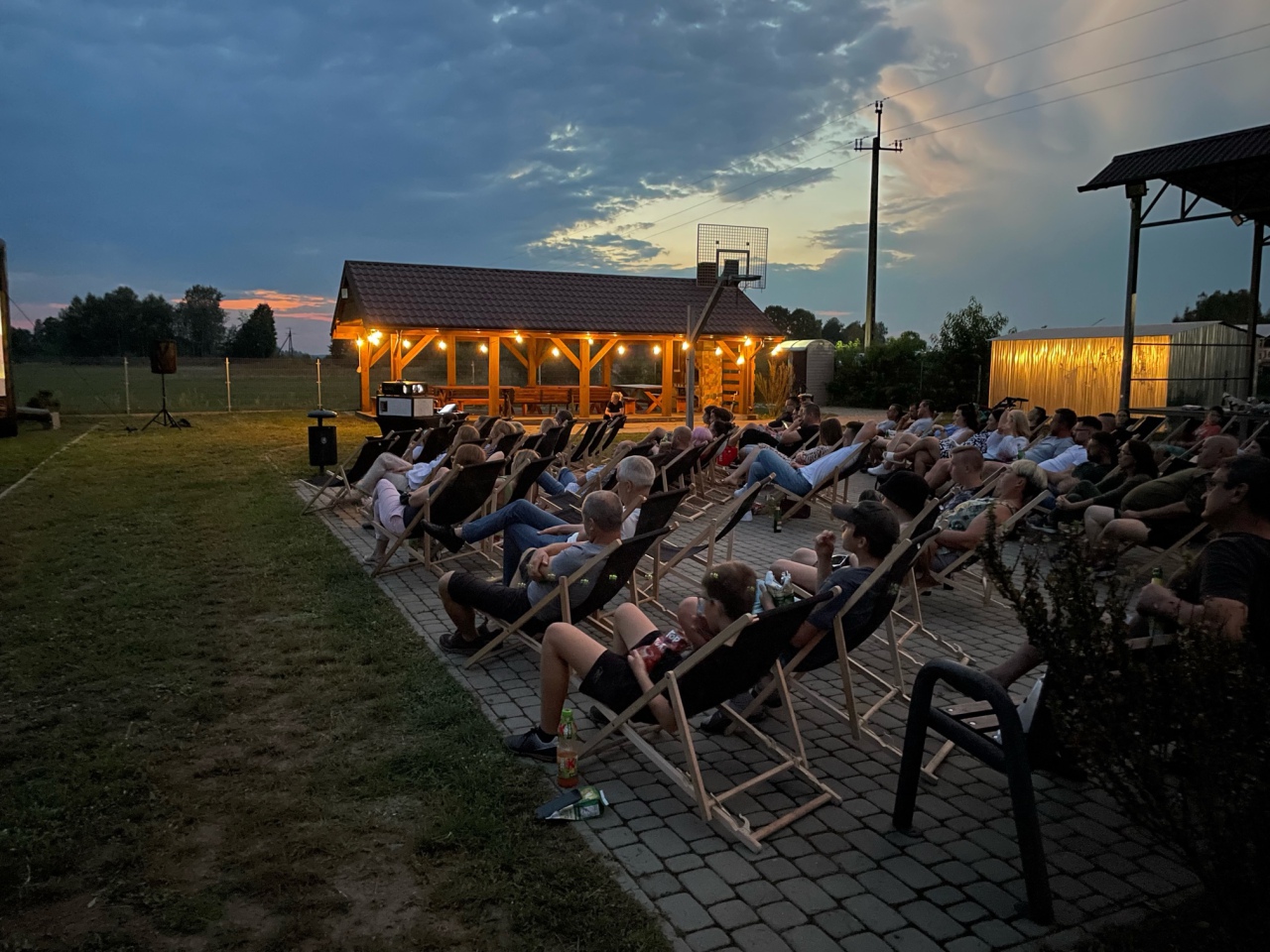 Kino letnie w Łęgu Starościńskim [19.08.2023] - zdjęcie #2 - eOstroleka.pl