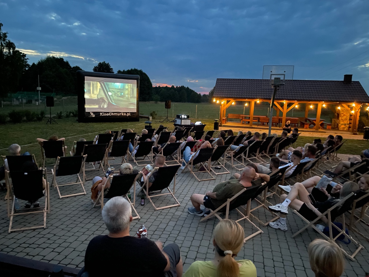 Kino letnie w Łęgu Starościńskim [19.08.2023] - zdjęcie #3 - eOstroleka.pl