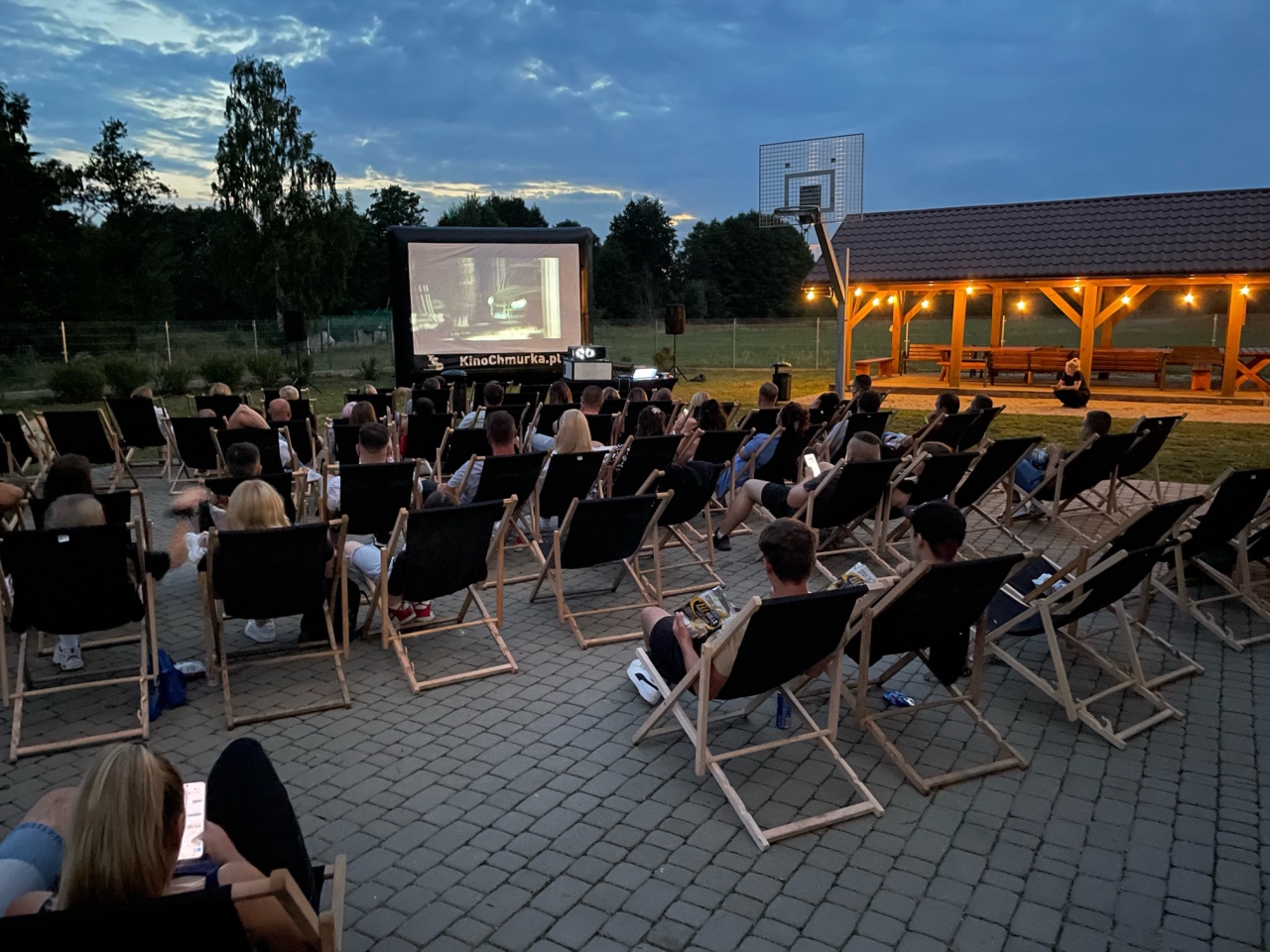 Kino letnie w Łęgu Starościńskim [19.08.2023] - zdjęcie #7 - eOstroleka.pl