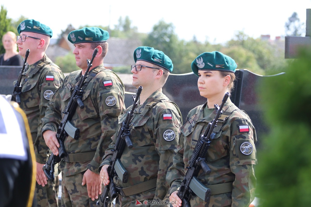 Uroczystości patriotyczne w Rzekuniu [20.08.2023] - zdjęcie #47 - eOstroleka.pl