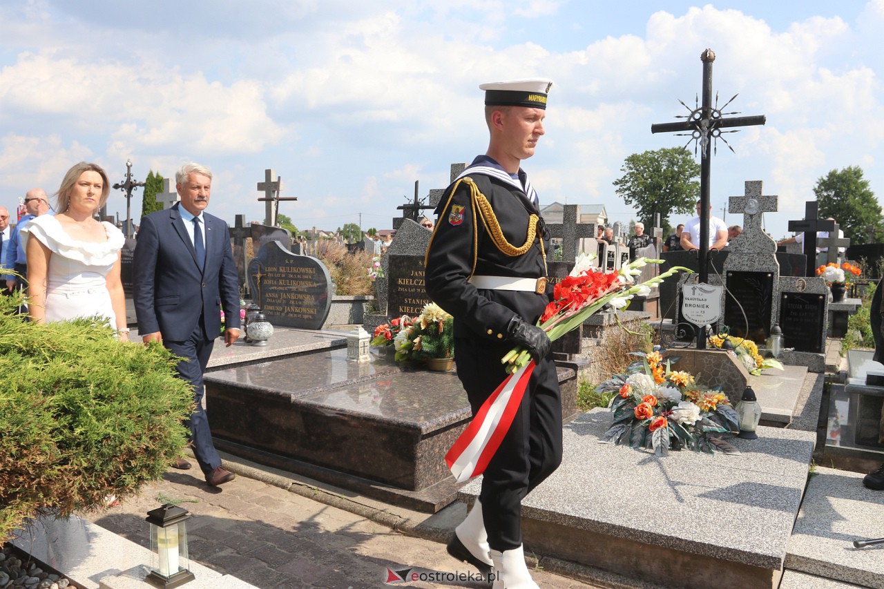 Uroczystości patriotyczne w Rzekuniu [20.08.2023] - zdjęcie #8 - eOstroleka.pl
