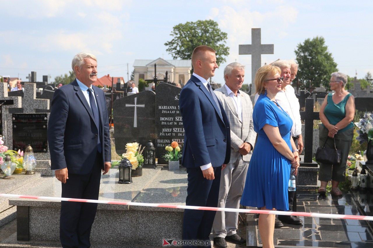Uroczystości patriotyczne w Rzekuniu [20.08.2023] - zdjęcie #4 - eOstroleka.pl