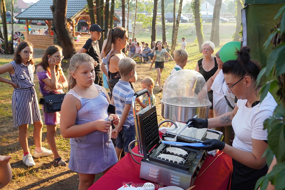 Potańcówka Odpustowa w Kurpiach Dworskich [20.08.2023] - zdjęcie #96 - eOstroleka.pl