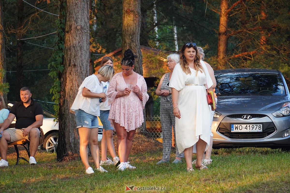 Potańcówka Odpustowa w Kurpiach Dworskich [20.08.2023] - zdjęcie #86 - eOstroleka.pl
