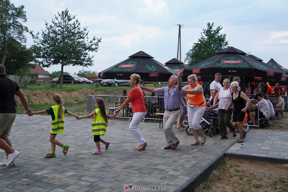 Potańcówka Odpustowa w Kurpiach Dworskich [20.08.2023] - zdjęcie #63 - eOstroleka.pl