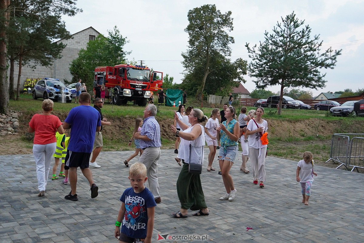 Potańcówka Odpustowa w Kurpiach Dworskich [20.08.2023] - zdjęcie #49 - eOstroleka.pl
