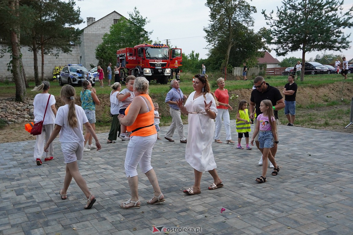 Potańcówka Odpustowa w Kurpiach Dworskich [20.08.2023] - zdjęcie #41 - eOstroleka.pl
