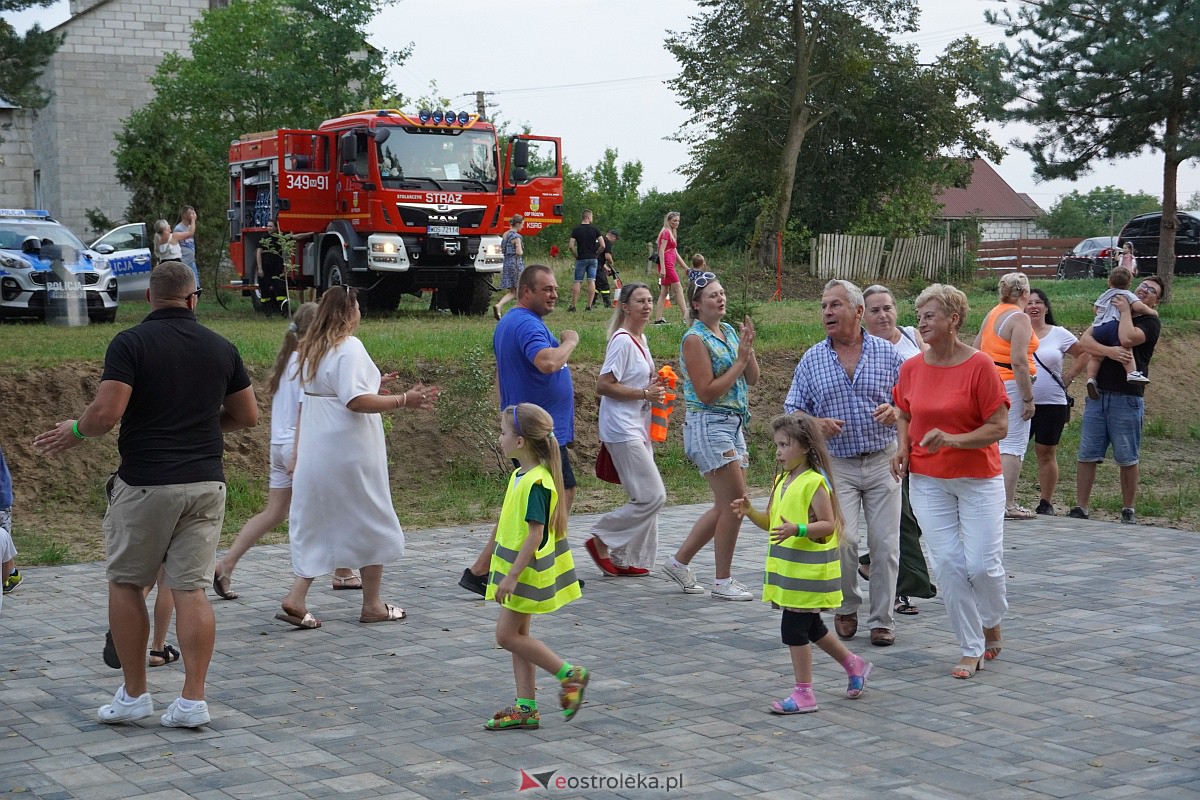 Potańcówka Odpustowa w Kurpiach Dworskich [20.08.2023] - zdjęcie #40 - eOstroleka.pl