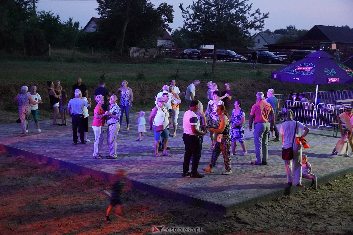 Potańcówka Odpustowa w Kurpiach Dworskich [20.08.2023] - zdjęcie #26 - eOstroleka.pl
