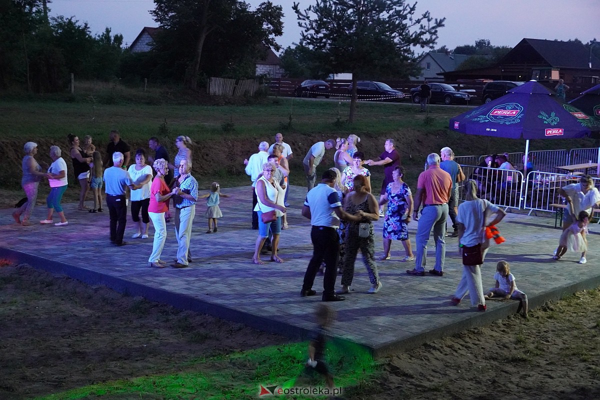 Potańcówka Odpustowa w Kurpiach Dworskich [20.08.2023] - zdjęcie #25 - eOstroleka.pl