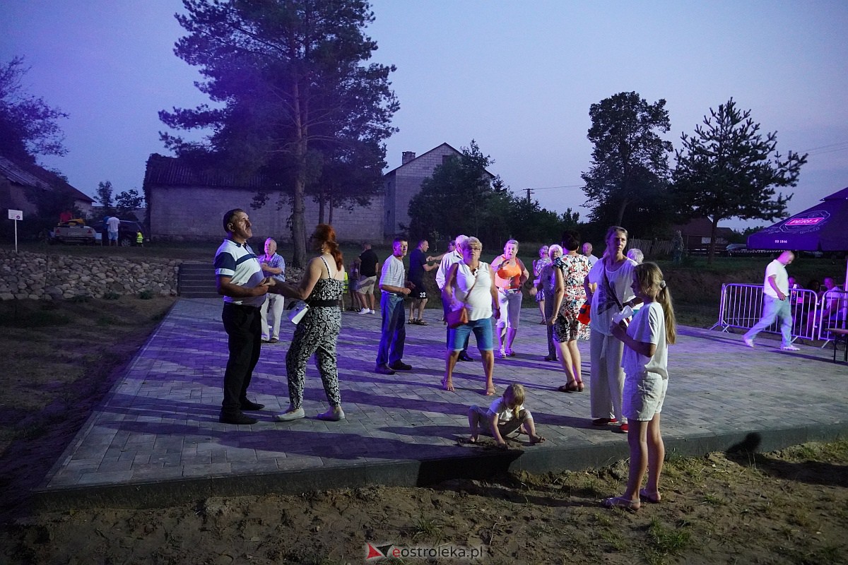 Potańcówka Odpustowa w Kurpiach Dworskich [20.08.2023] - zdjęcie #22 - eOstroleka.pl
