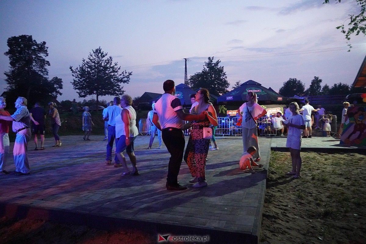 Potańcówka Odpustowa w Kurpiach Dworskich [20.08.2023] - zdjęcie #20 - eOstroleka.pl