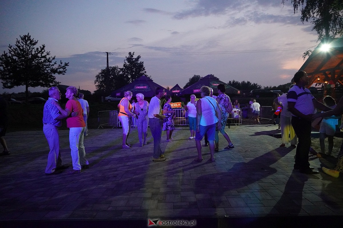 Potańcówka Odpustowa w Kurpiach Dworskich [20.08.2023] - zdjęcie #14 - eOstroleka.pl