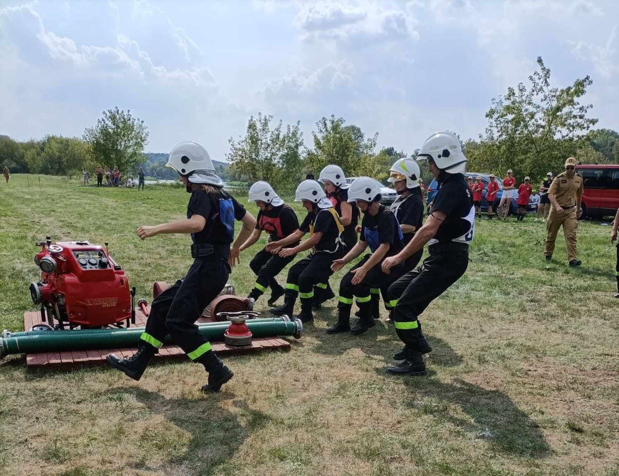 Gminne zawodach ratowniczo - gaśniczych w Kruszewie [20.08.2023] - zdjęcie #15 - eOstroleka.pl