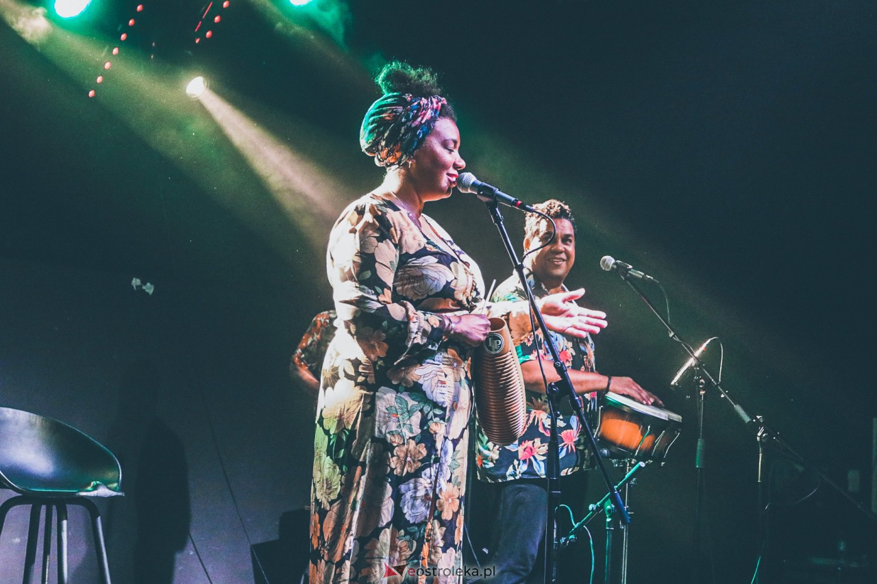 LUIS NUBIOLA & LOS CUBANIOTOS w Multimedialnym Centrum Natura [24.08.2023] - zdjęcie #24 - eOstroleka.pl