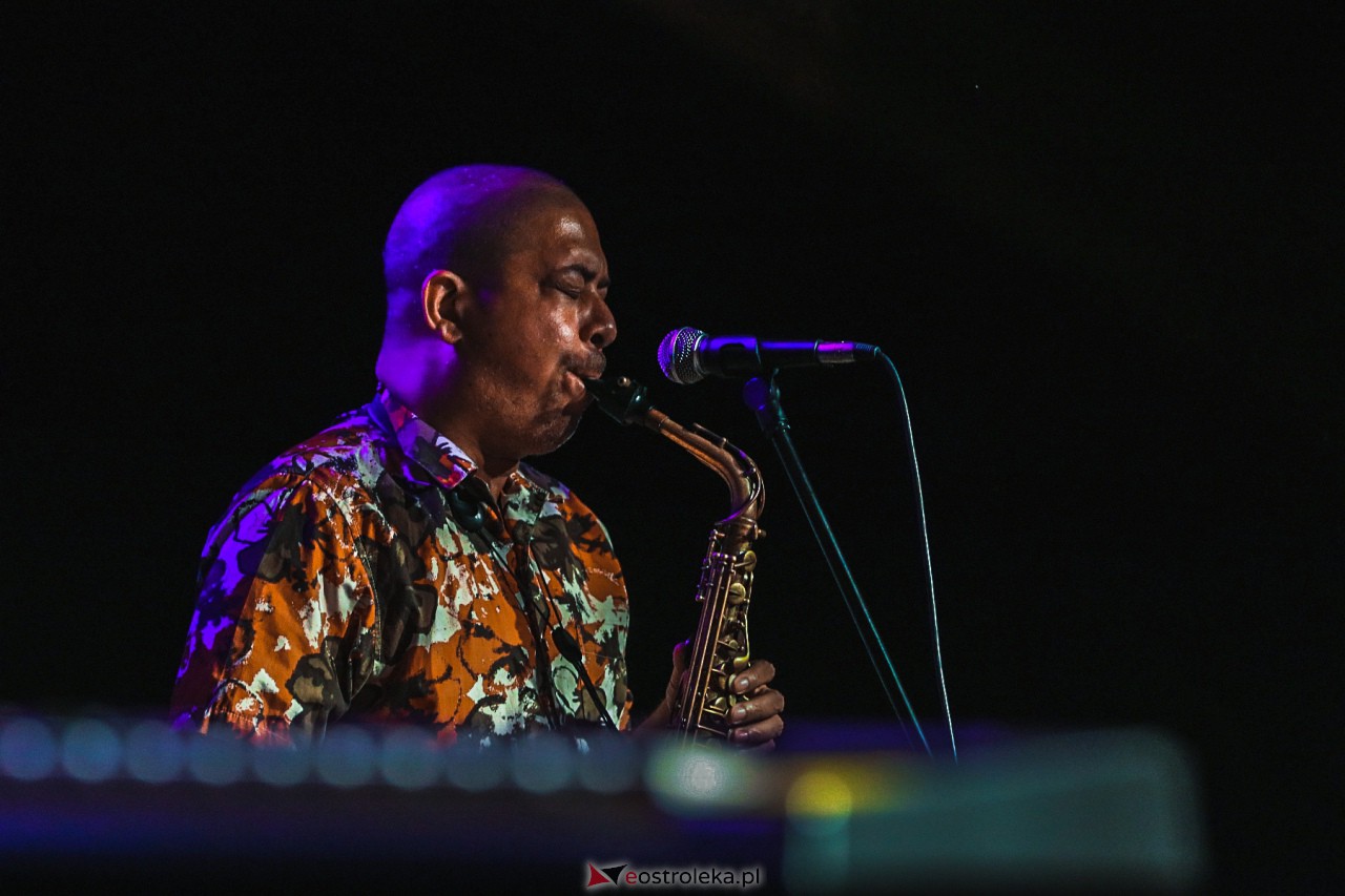 LUIS NUBIOLA & LOS CUBANIOTOS w Multimedialnym Centrum Natura [24.08.2023] - zdjęcie #18 - eOstroleka.pl