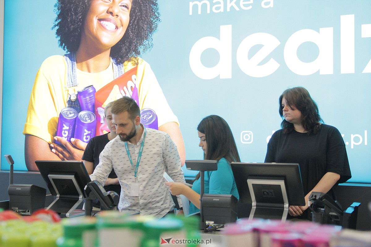 Wielkie otwarcie sklepu Dealz w Ostrołęce! [25.08.2023] - zdjęcie #33 - eOstroleka.pl