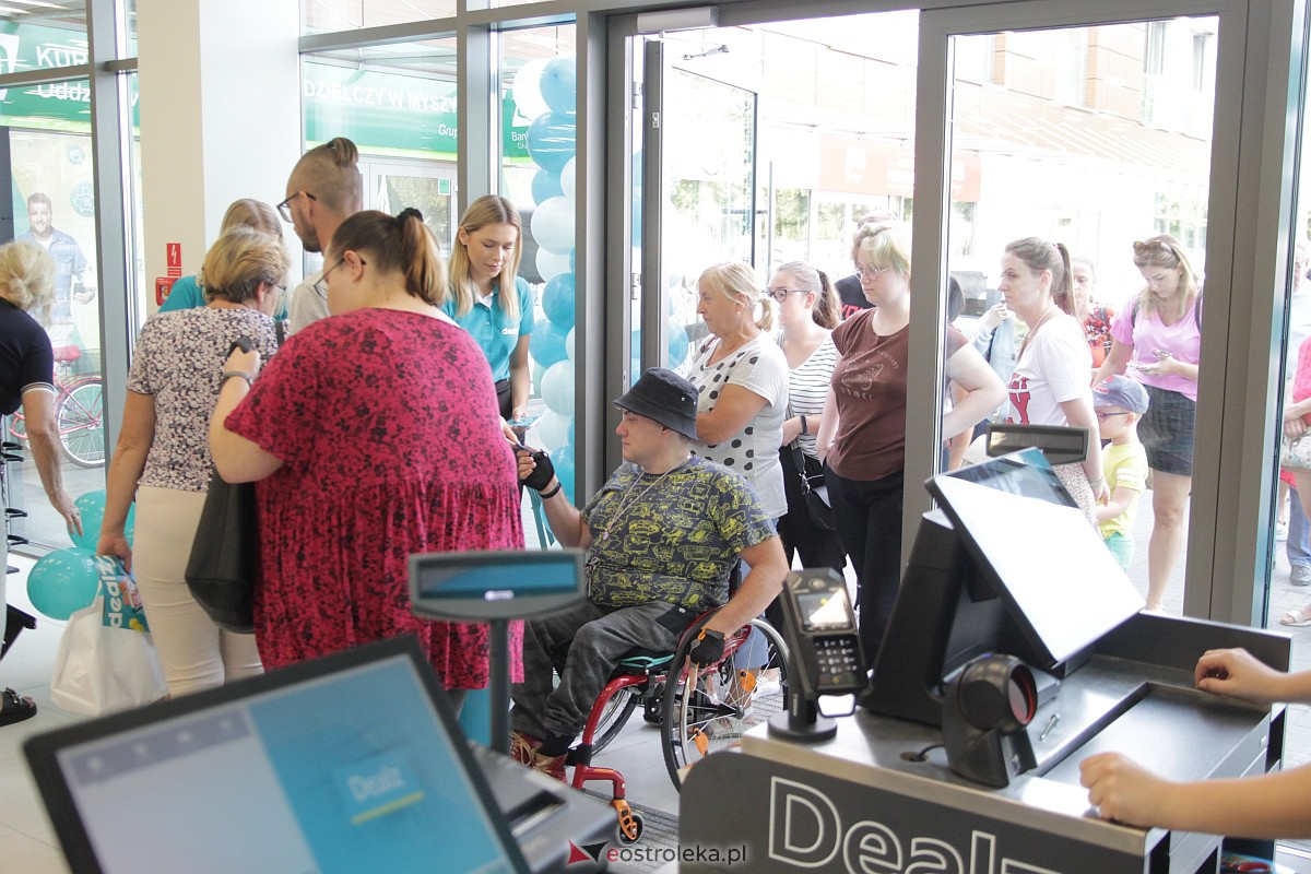 Wielkie otwarcie sklepu Dealz w Ostrołęce! [25.08.2023] - zdjęcie #6 - eOstroleka.pl