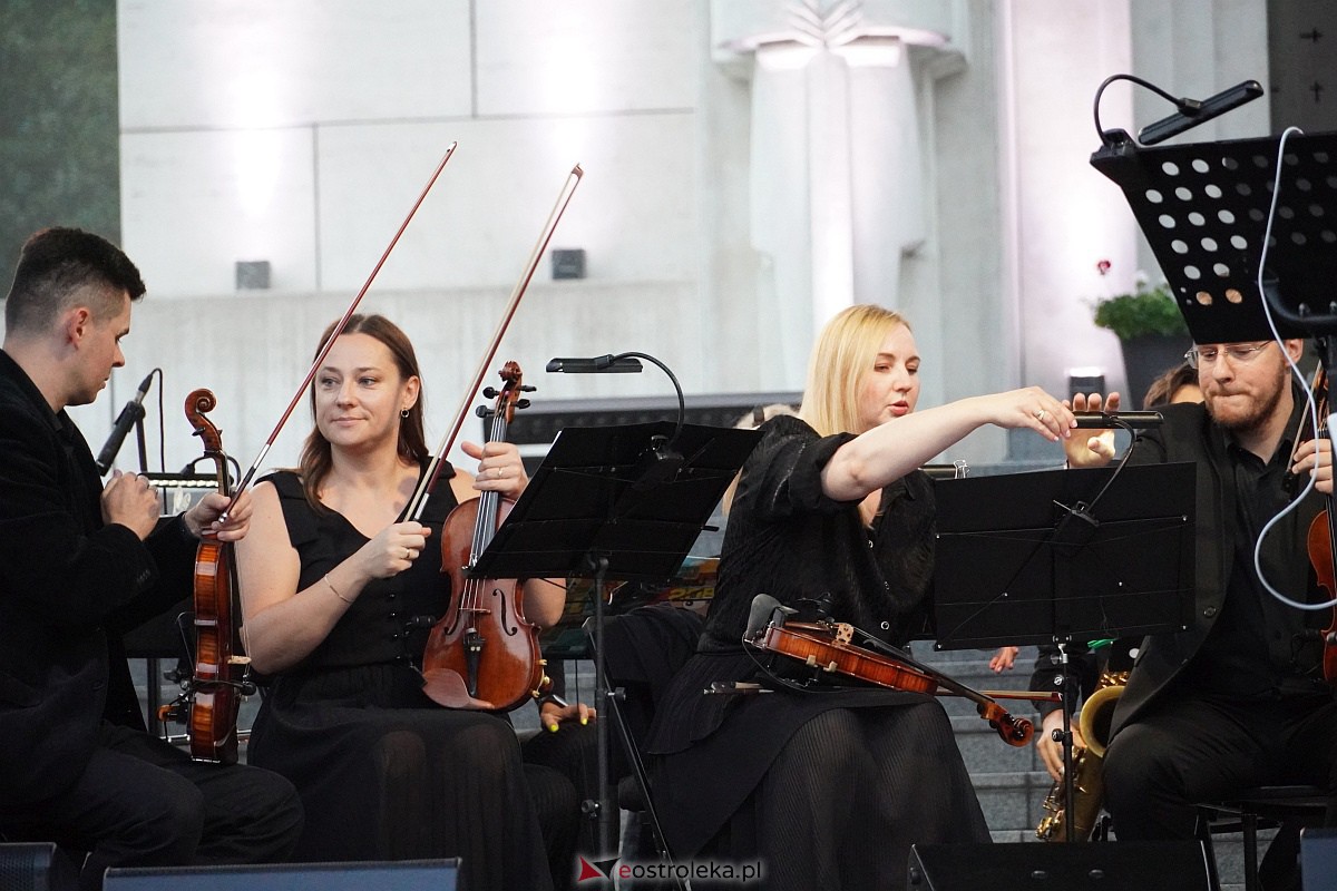 VIII Festiwal Muzyczny „Ostrołęckie Operalia”. Koncert Kocham Polskie Kino - zdjęcie #55 - eOstroleka.pl